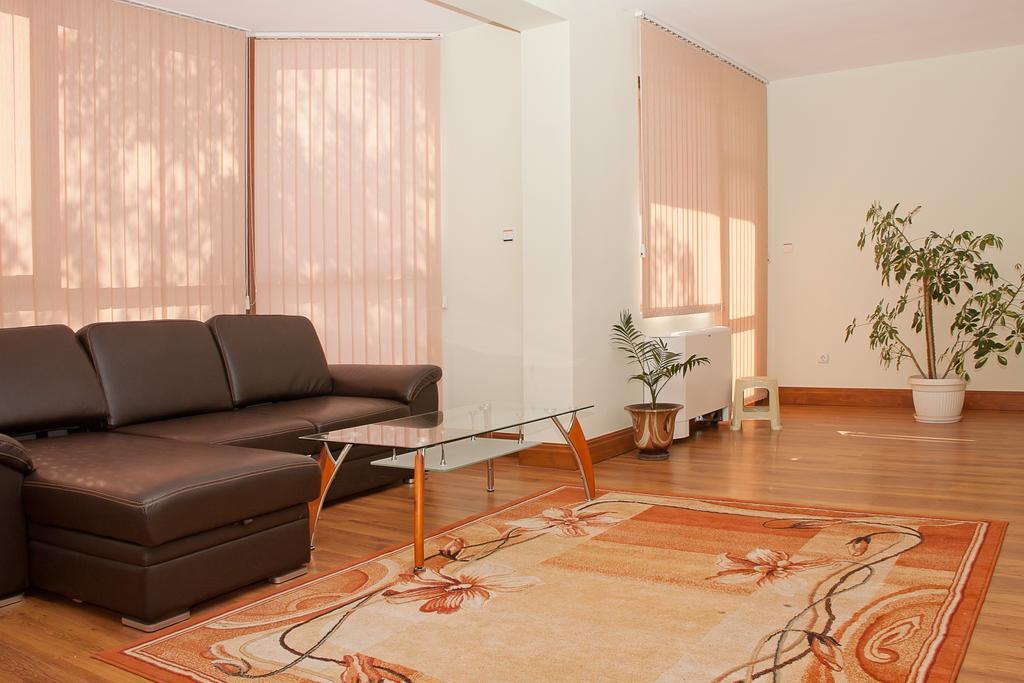 Guest House London Velingrado Exterior foto